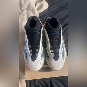Yeezy 700 V3 Kyanite